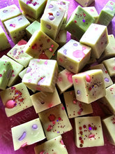 REDUCED!Many Mounds Of Marshmallows Soy Wax Melt Box