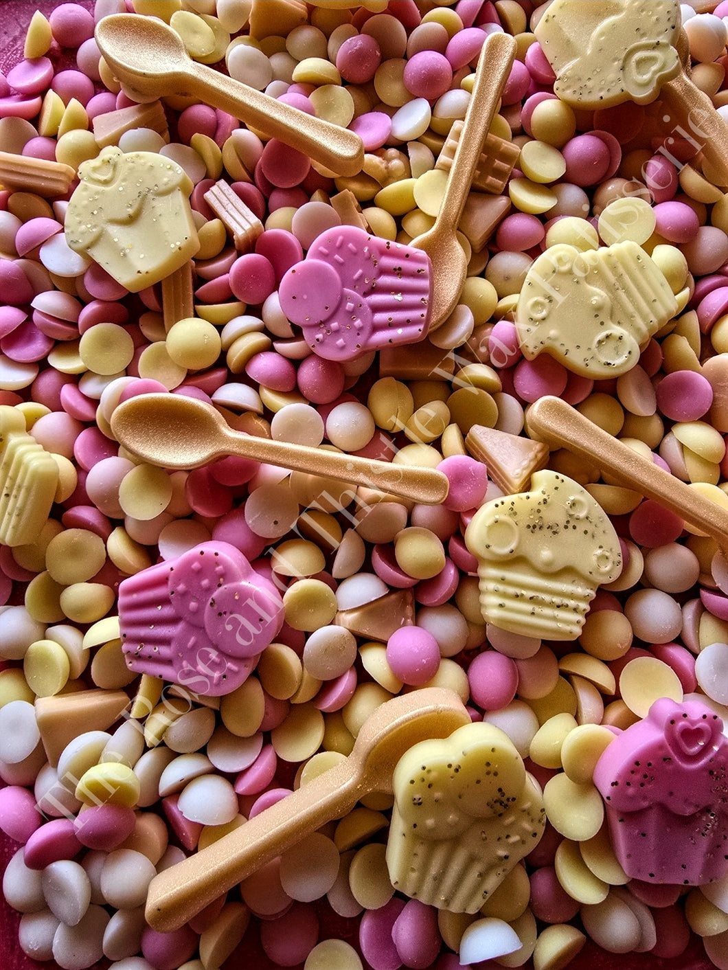 Banana Caramel Cupcake Soy Wax Melt Mixed Mini Shapes Bag