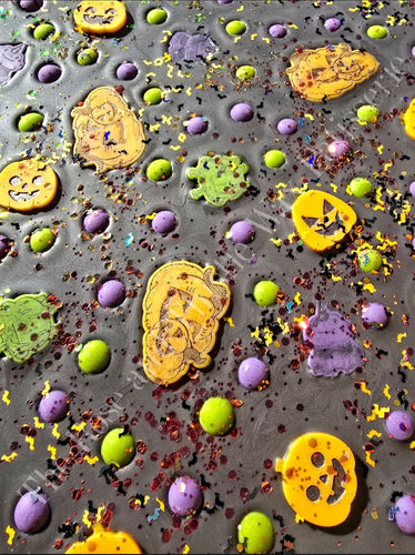 Jack-O-Lantern Glow Wax Melt Brittle.